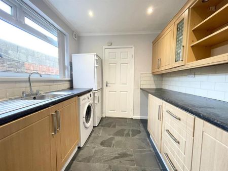 2 bedroom terraced house to rent - Photo 5