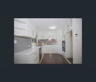 18 Bankswood Street, Beaconsfield, Qld 4740 - Photo 4
