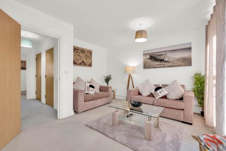 5 bedroom semi-detached house to rent - Photo 5