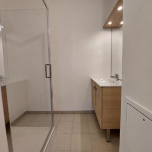 Location Appartement 1 pièce 19m² LOUVIERS 27400 - Photo 2