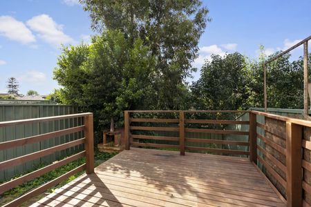 Neat 3 Bedroom Townhouse - Photo 2