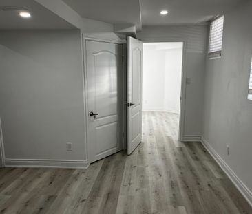 For Lease - 21 Sewells Lane, Brampton, Ontario - Photo 3