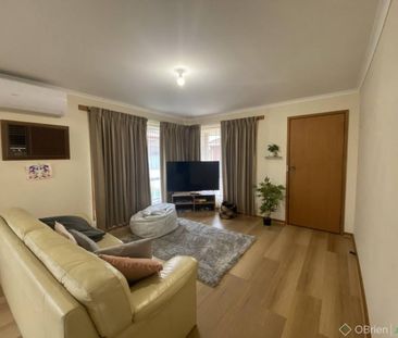 PRIME LOCATION - Photo 2
