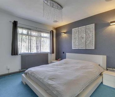 Abercorn Road, Mill Hill, NW7 - Photo 4