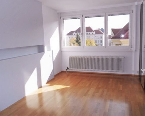 Alszeile in Sicht: 2-Zimmer-Wohnung mit Weitblick im voll sanierten Haus zur Miete mit Heizung und Warmwasser inklusive! **** Ab Mai 2026 **** - Foto 1