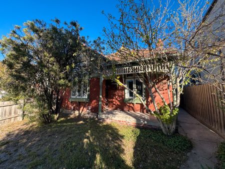 390 Riversdale Road, Hawthorn East - Photo 2