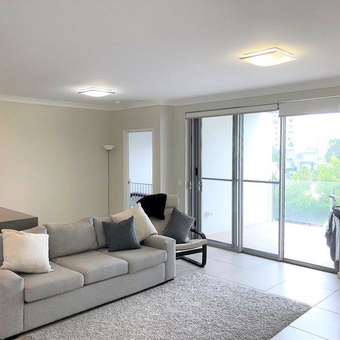 503/37 Connor Street, Kangaroo Point - Photo 1