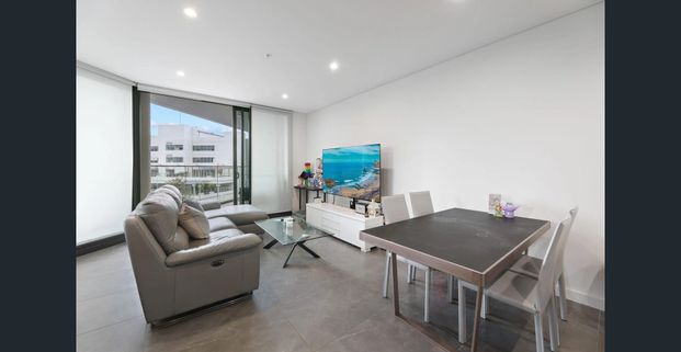 North-East facing 2 Bedroom in Macquarie Park for lease - Photo 1