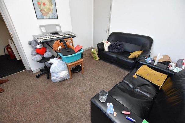 4 bedroom house to rent - Photo 1