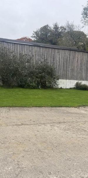 2 bedroom end of terrace house to rent - Photo 2