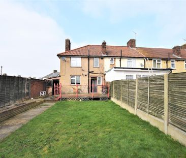 2 bedroom end of terrace house to rent - Photo 4