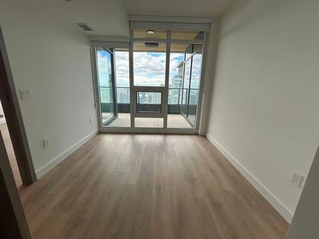 For Lease - 3 Concord Cityplace Way Unit# 4702, Toronto, Ontario - Photo 3
