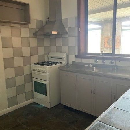 Available 6 Months - Great Location - Photo 4