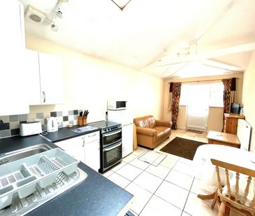 1 bedroom flat to rent - Photo 1