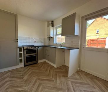 2 bedroom terraced house to rent - Photo 6