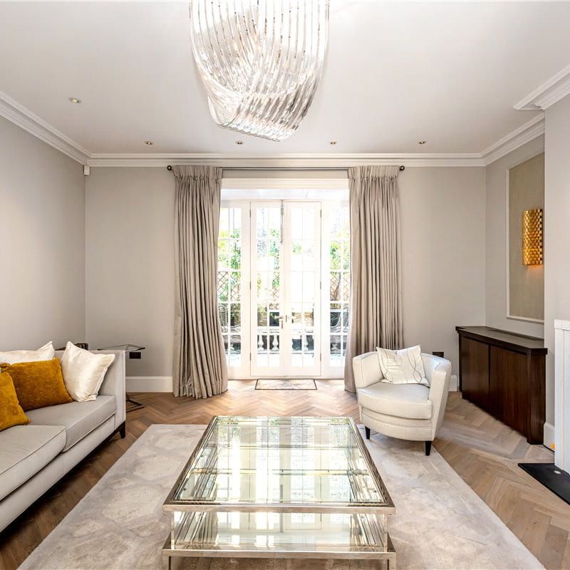 A Grade II Listed townhouse of approximately 3,960 square feet. - Photo 1