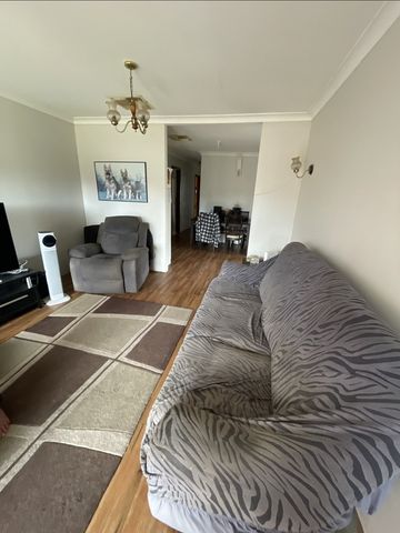 Charming 3-Bedroom Home in a Quiet Cul-de-Sac - Photo 2