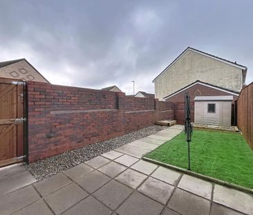 2 bedroom end of terrace house to rent - Photo 6
