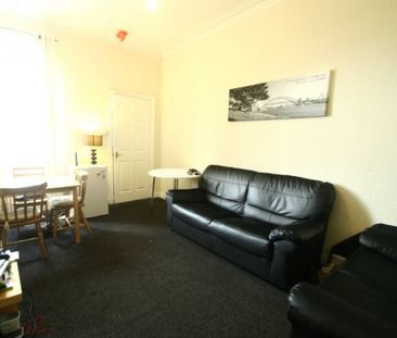 3 Bed - Balmoral Terrace, Heaton - Photo 5