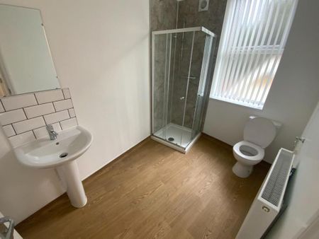 1 bedroom in a house share to rent - Photo 5
