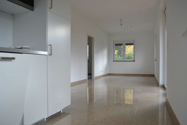 ATEMBERAUBENDER GARTEN - ZENTRAL BEGEHBARE ZIMMER - KÜCHE - SOFORT VERFÜGBAR! - Photo 1