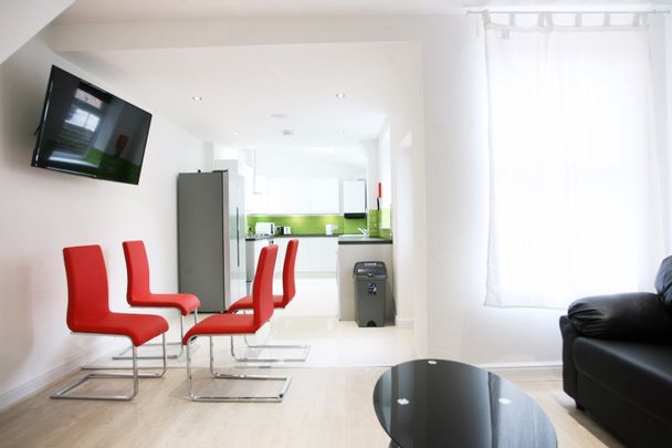 5 Bed Terraced House, Langton Road, L15 - Photo 1