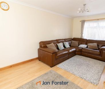 3 Bedroom House - End Terrace - Photo 4