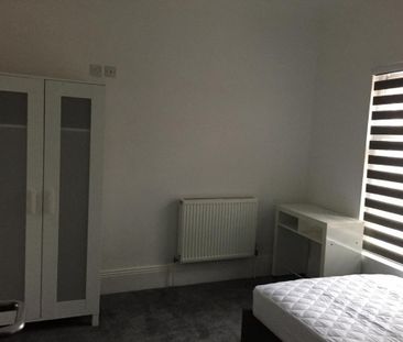 1 bedroom in a house share to rent - Photo 6