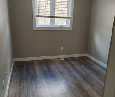 861 QUEEN 3 BEDROOM SUITE - Photo 4