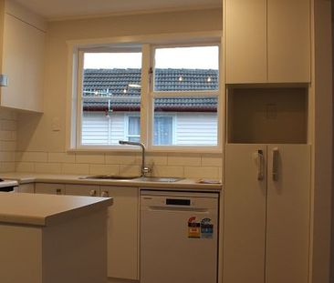 Renovated house with ample backyard & Parking - Photo 1