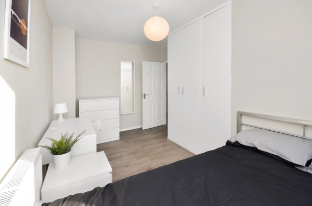 119 Candy Street-Room 3 - Photo 1