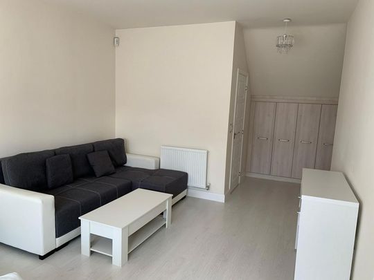 4 bedroom semi-detached house to rent - Photo 1