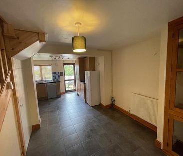 2 bedroom terraced house to rent - Photo 2