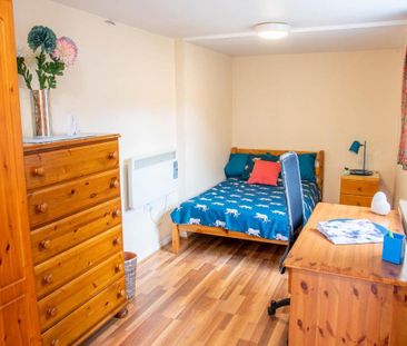 6 bedroom house to rent - Photo 4