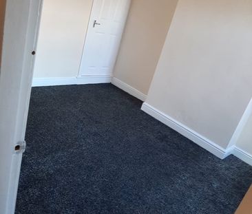 1 Bed Flat, Fosse Road South, LE3 - Photo 2