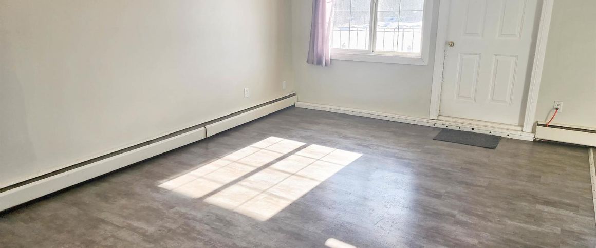 500-504 - RED ROOF - 4621 Veterans Way - 21 - FURNISHED - DNR - Photo 1