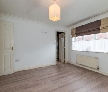 4 bedroom detached house to rent - Photo 5