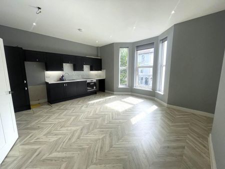 2 bedroom flat to rent - Photo 4