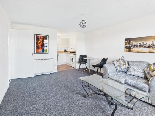 To Let - Photo 1