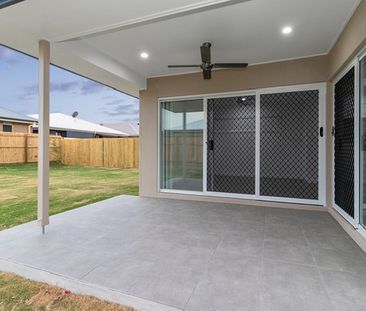 20 Voyage Street, Newport QLD 4020 - House For Rent - $950 | Domain - Photo 5