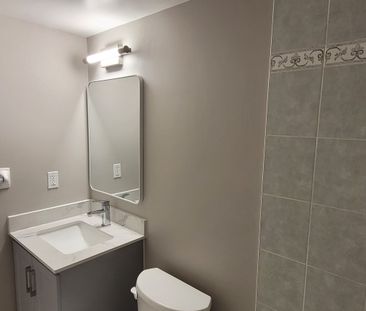 For Lease - 7 Lorraine Drive Unit# 812, Toronto, Ontario - Photo 2