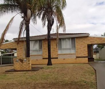 South Tamworth Unit - Photo 2