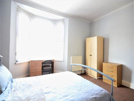 4 bedroom house share to rent - Photo 4