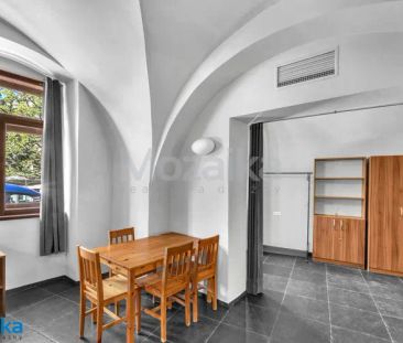 Bydlení v srdci Litomyšle – byt 2+kk se zahradou a parkováním k pro... - Photo 1
