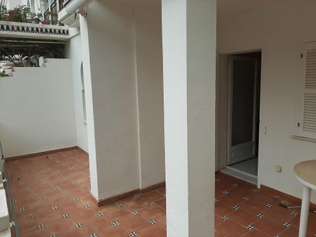 Se alquila para todo el año un estupendo apartamento con piscina en la zona de El Montgo Dénia - Photo 5