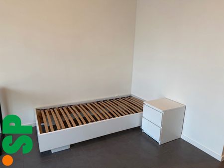 Gemeubelde studio met terras op vlot bereikbare locatie - Photo 2