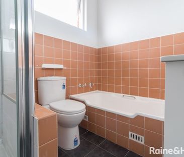 Light-Filled Top-Floor Unit Close to Amenities - Photo 2