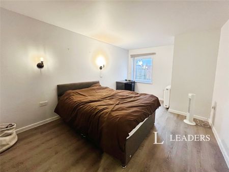 1 bedroom apartment to rent Verney Close, Buckingham, Buckinghamshire, MK18 - Photo 4