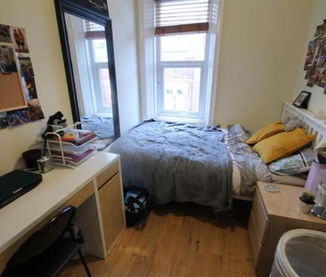 6 bedroom house to rent - Photo 3