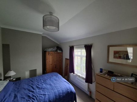 2 bedroom terraced house to rent - Photo 4